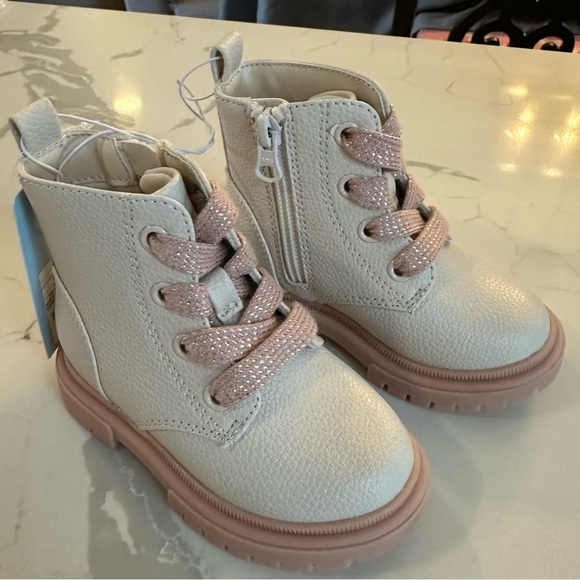 Cat & Jack Other - Cat and Jack Toddler Girls' Amaya Zipper Lace-Up Combat Boots Ivory 6T